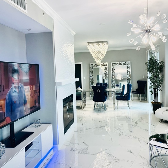 Meet your Posher, Ronald - Picture 7 of 8